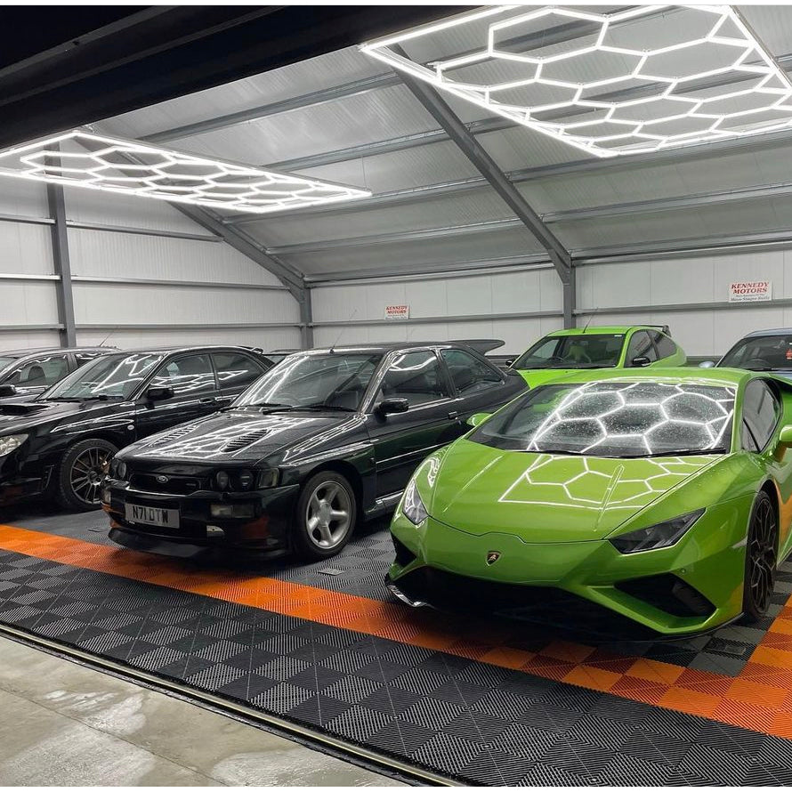 HEXAGON 14-GRID LED MED RAMME & DIMMING.
